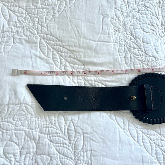 NWT BANANA REPUBLIC GENUINE LEATHER BLACK BELT